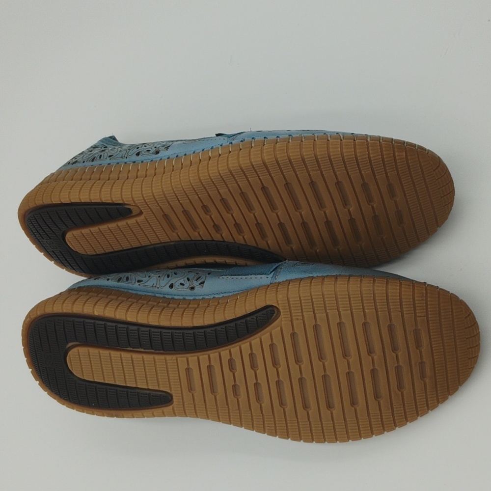 Spring Step Jookin Floral Cut Out Loafers - Picture 5 of 5